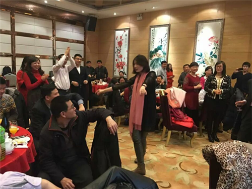 仟億達(831999)2015年度經營分析暨迎2016年春年會 仟億達(831999)2015年度經營分析暨迎2016年春年會