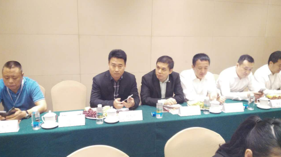 仟億達作為龍商會成員,積投身節能環保能源事業,利用生物質多聯產、碳交易等業務為龍江做貢獻,助力龍江經濟發展。 仟億達作為龍商會成員,積投身節能環保能源事業,利用生物質多聯產、碳交易等業務為龍江做貢獻,助力龍江經濟發展。