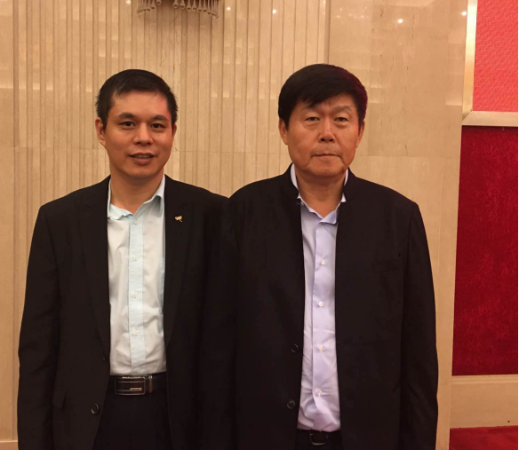 仟億達董事長鄭兩斌與北京黑龍江企業商會會長田在瑋合影 仟億達董事長鄭兩斌與北京黑龍江企業商會會長田在瑋合影