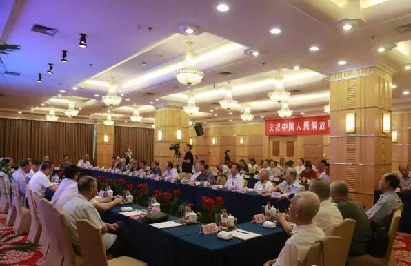 仟億達集團董事長鄭兩斌出席“慶祝中國人民解放軍建軍90周年座談會” 仟億達集團董事長鄭兩斌出席“慶祝中國人民解放軍建軍90周年座談會”